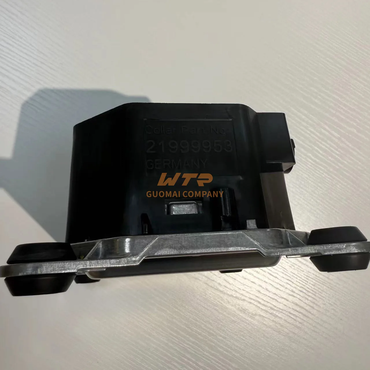 

БЛОК УПРАВЛЕНИЯ FCIOM, МОДУЛЬ LIGHTS с OEM No 22771624 Подходит для VOVO, FH4, FH5 RENAULT 7422771624 Сделано в Китае