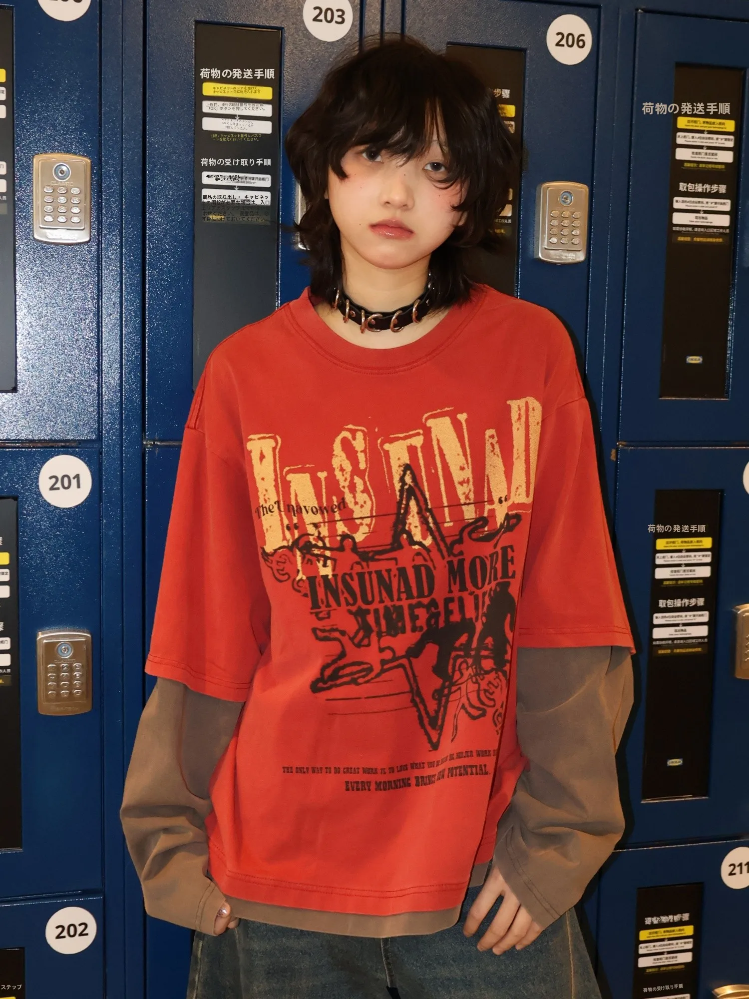 

Ретро-американская женская футболка с длинным рукавом, свободного кроя, с принтом, в стиле колор-блок, универсальный топ из хлопка, классический круглый вырез