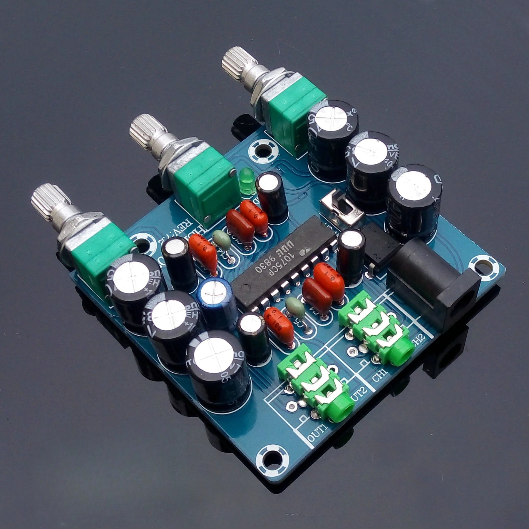 Placa pretono XR1075, procesador de áudio digital BBE, placa amplificadora de potencia TDA7850 ajustável
