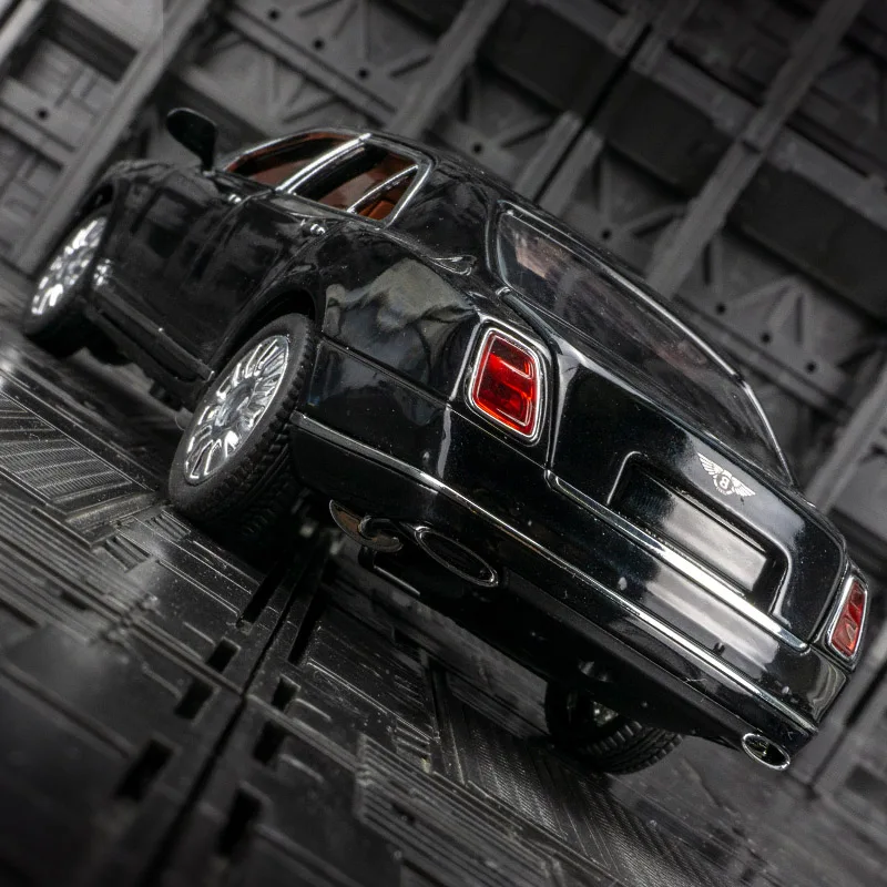 

1:24 Bentley Mu Shang alloy fashion car model car ornaments pull back acousto-optic toys can open children's gifts