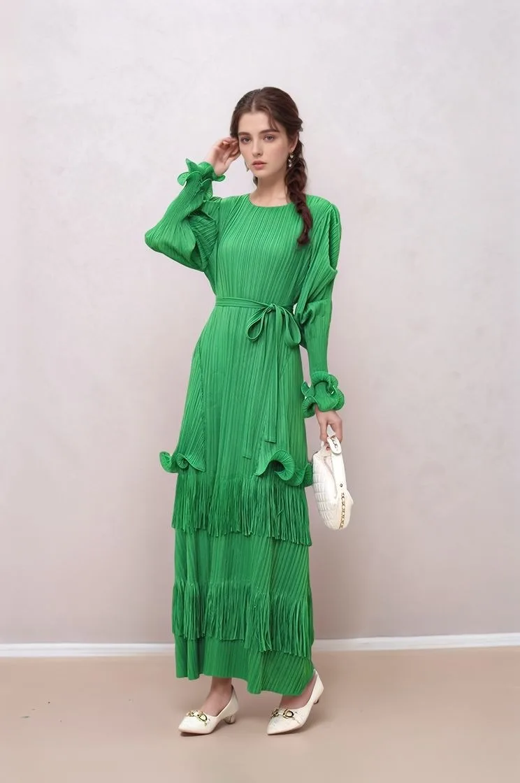 Vestido plissado de designer para mulheres, vestido de manga comprida em camadas com acabamento em renda e franjas, moda boêmia, vestido de noite plissado