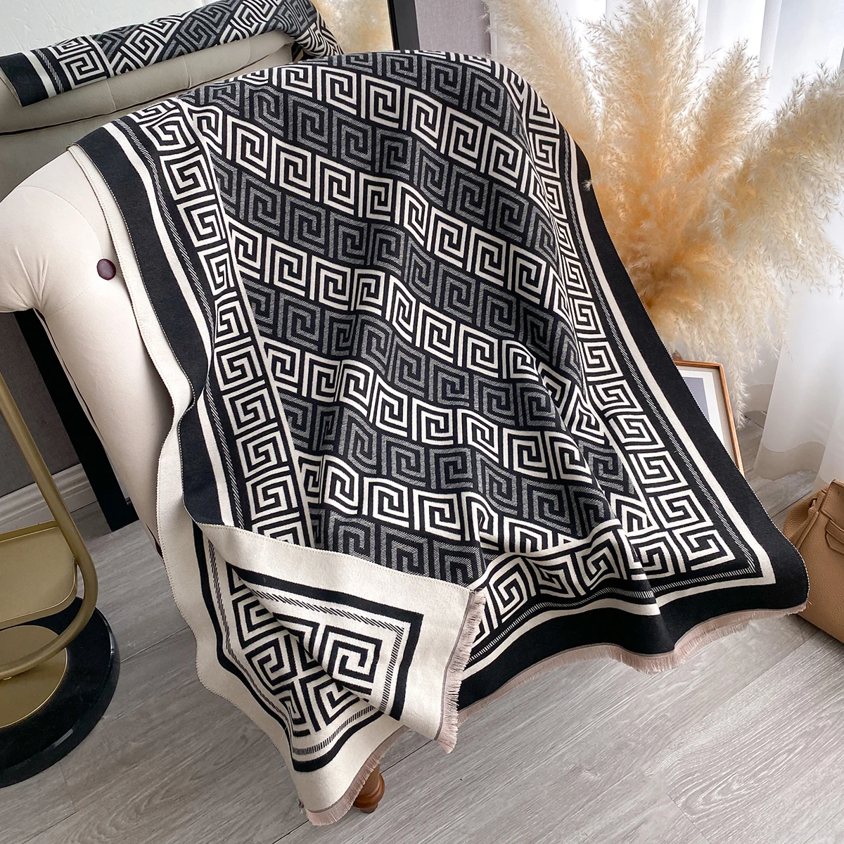 Winter Frauen Luxus Marke Imitation Kaschmir Schals Dicke Warme Schal Plaid Jacquard Weichen Weiblichen Bufanda Pashmina Poncho Schal – Detail 3
