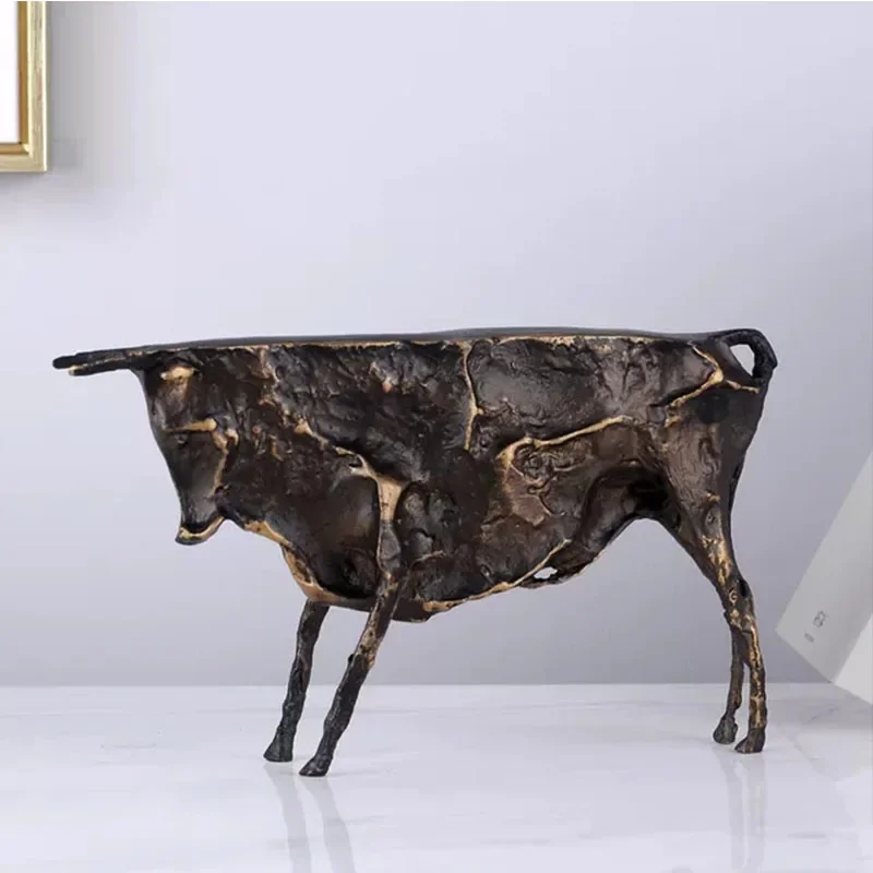 Metal Handicrafts Simulation Animal Sculpture Iron Ox Bull Figurine Cattle Metal Figurine Home Decoration Accessories