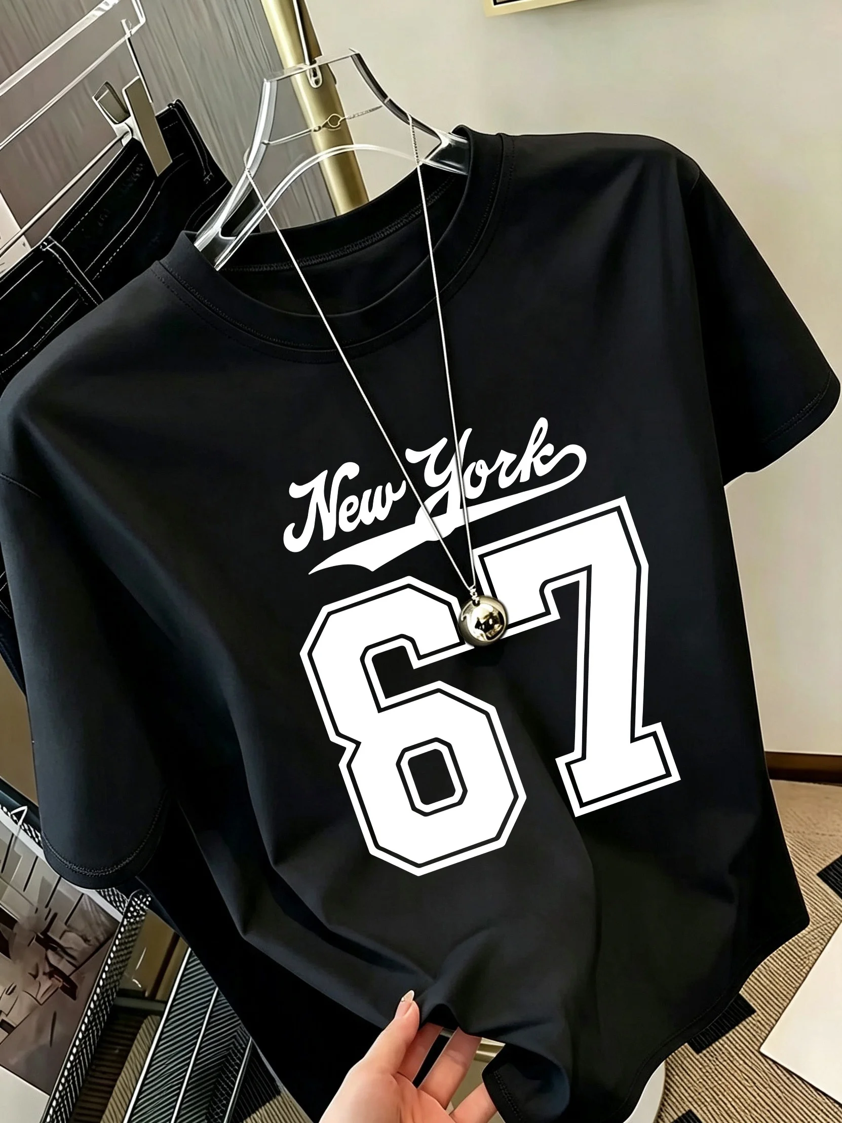 Women's New York 67 Number Print T-Shirt Short Sleeve Casual Tops with Iconic NYC Vintage Style T Shirt Clothes Female Outfit