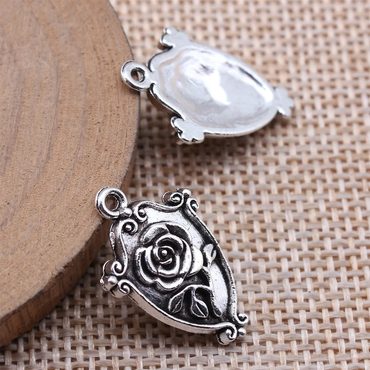 10 Pieces 15*23mm Mixed Alloy Antique Silver Color Rose Charms Vintage Necklace Pendant Accessory For DIY Jewelry Making