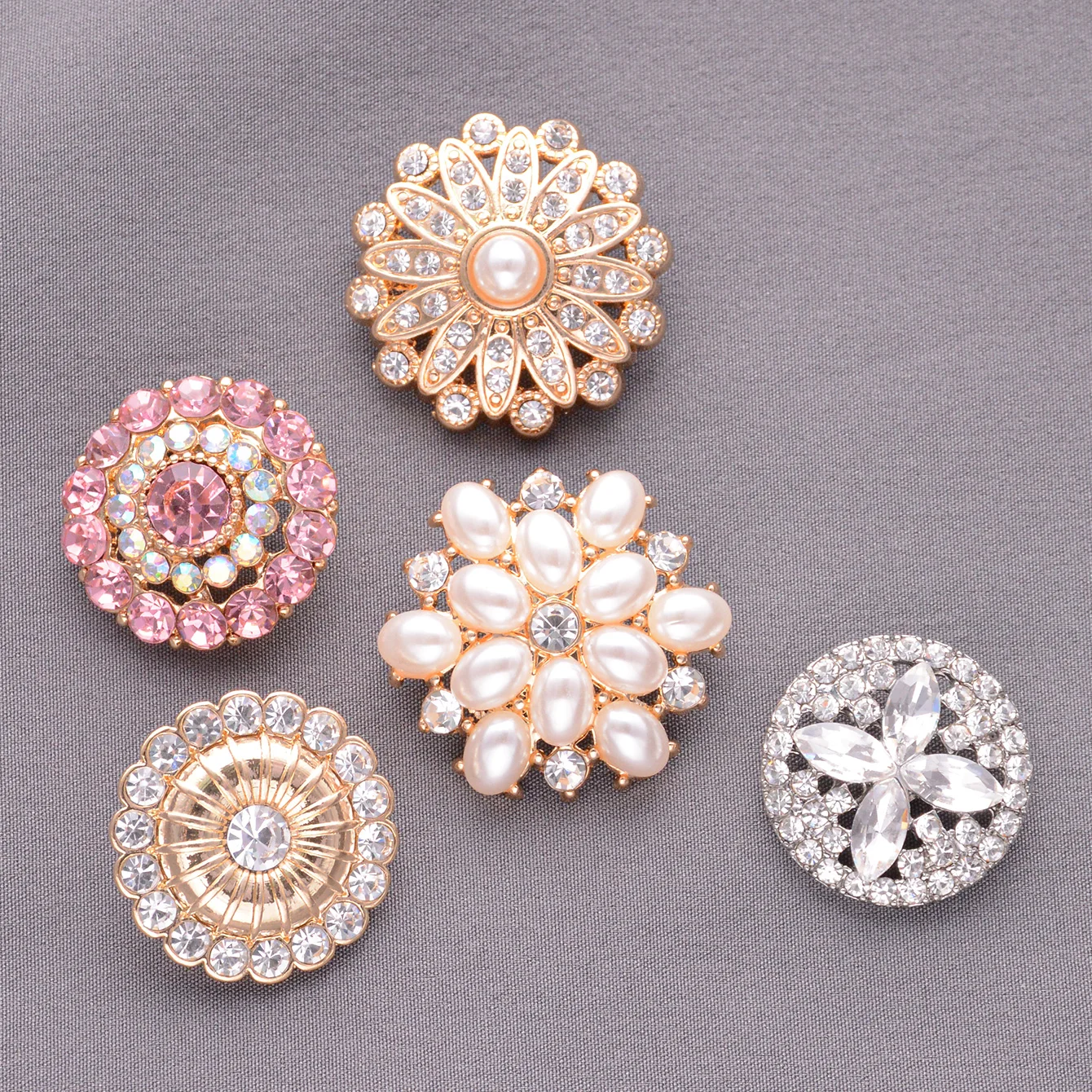 4pcs Vintage Luxury Rhinestone Pearl Shirts Buttons For Coat Jacket Sweater Dress Geometric Metal Sewing Buttons Accessories