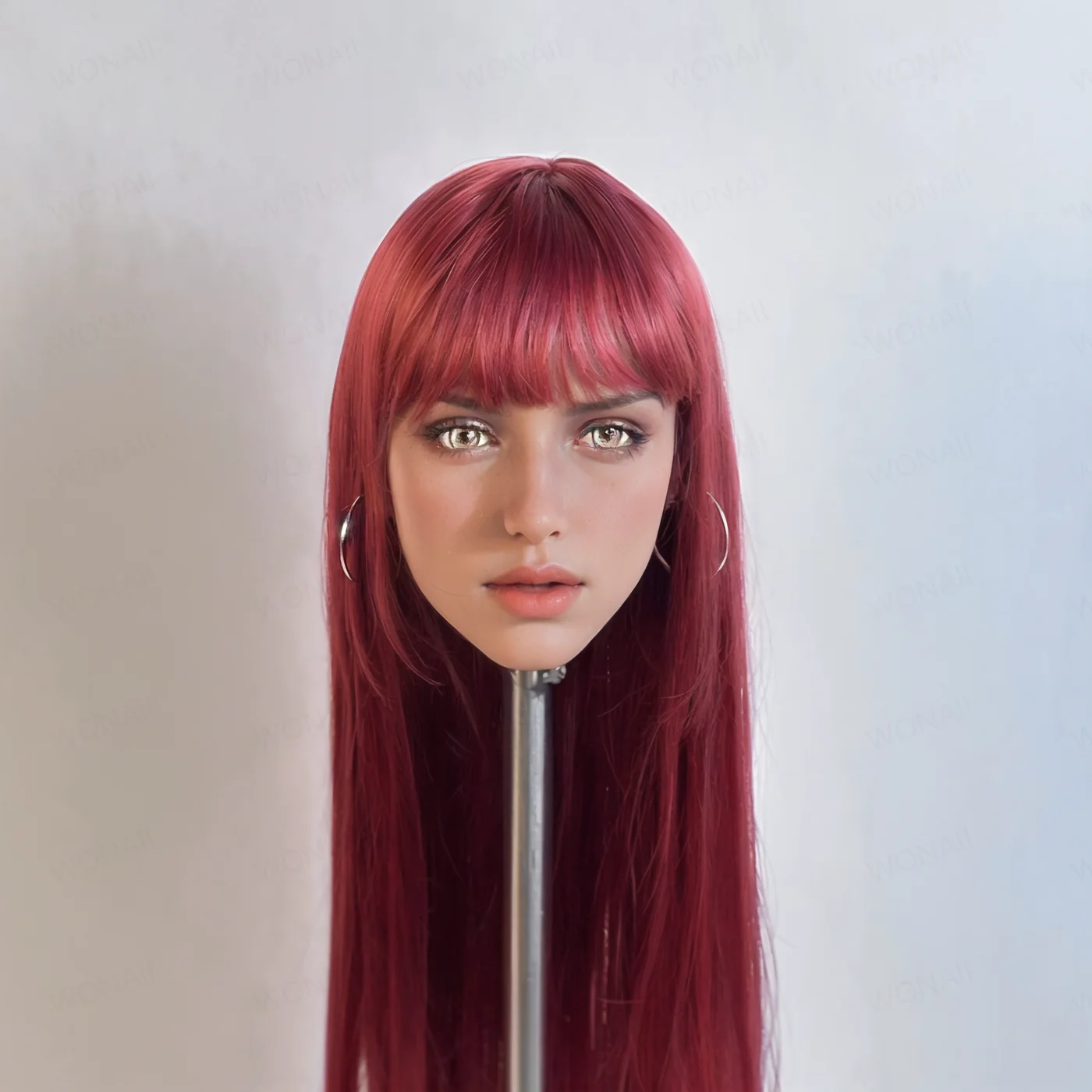 والشعر الوردي والعيون الزرقاء، بما في ذلك الشعر التركيبي المصاحب والعيون القابلة للتحويل، ووصلات البراغي M16 مستقرة، وهي مناسبة جدا لعرض الجمال والأزياء