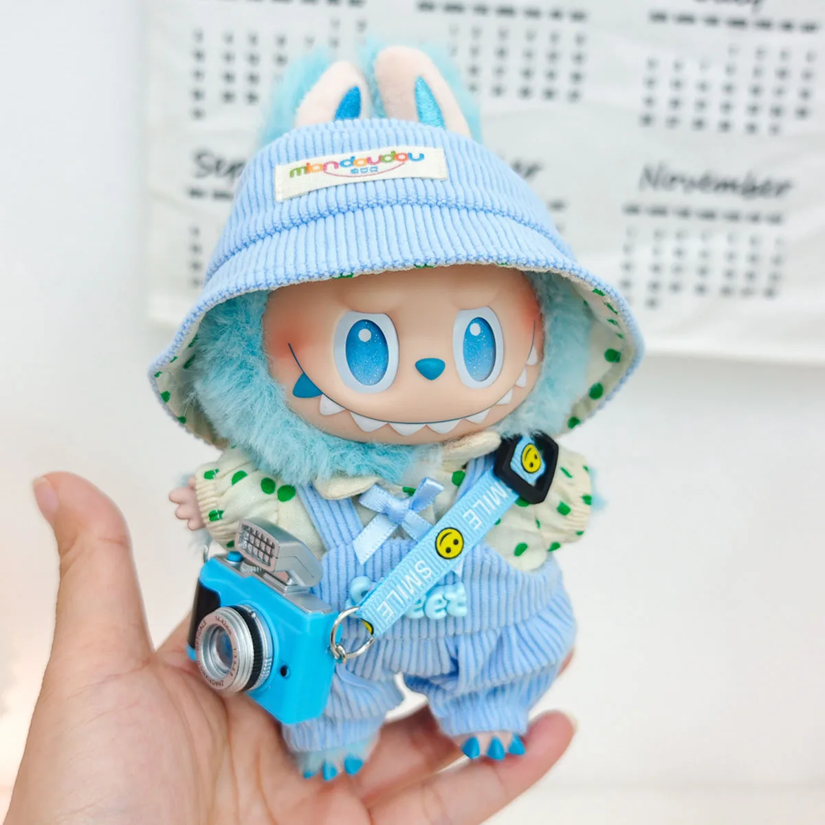 Simpatici mini vestiti per bambole in peluche Accessori per abiti Zaino Pantalone con cappello per accessori di abbigliamento Labubu Regalo per ragazza