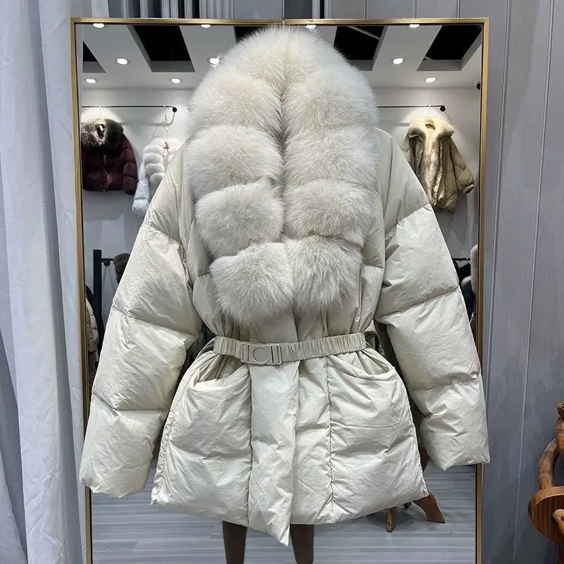 Luxury Fox Fur Collar Winter Warm Down Jacket Women Slim Loose Waistband Trend Fur Coat Short Puffer Jacket White Duck Down Top