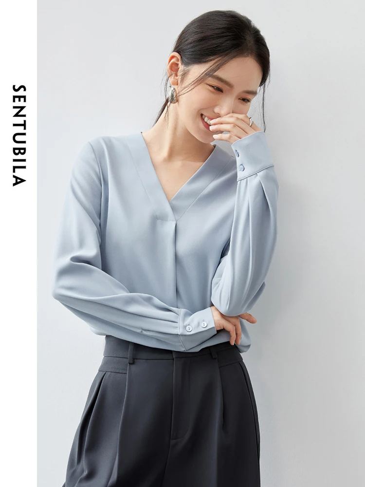 SENTUBILA automne bleu Blouse femmes 2025 Style français bases col en V à manches longues hauts trajet élégant femmes pulls 143C57058