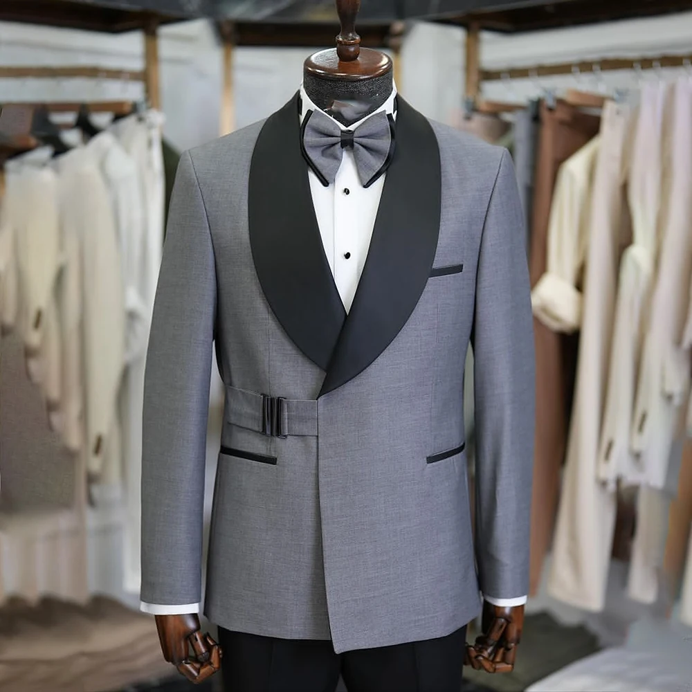 بدلات رجالية عالية الجودة لأزياء الزفاف سترة مناسبة بزر واحد مع سراويل سوداء مخصصة ملابس رجالية سترة