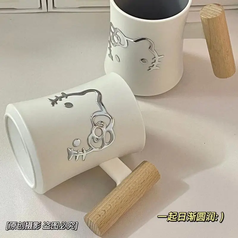 Kawaii Hello Kitty Water Cup Sanrio Cartoon Anime Kt Wooden Handle Plastic Gargle Cup Dormitory Toothbrush Cup Student Gifts