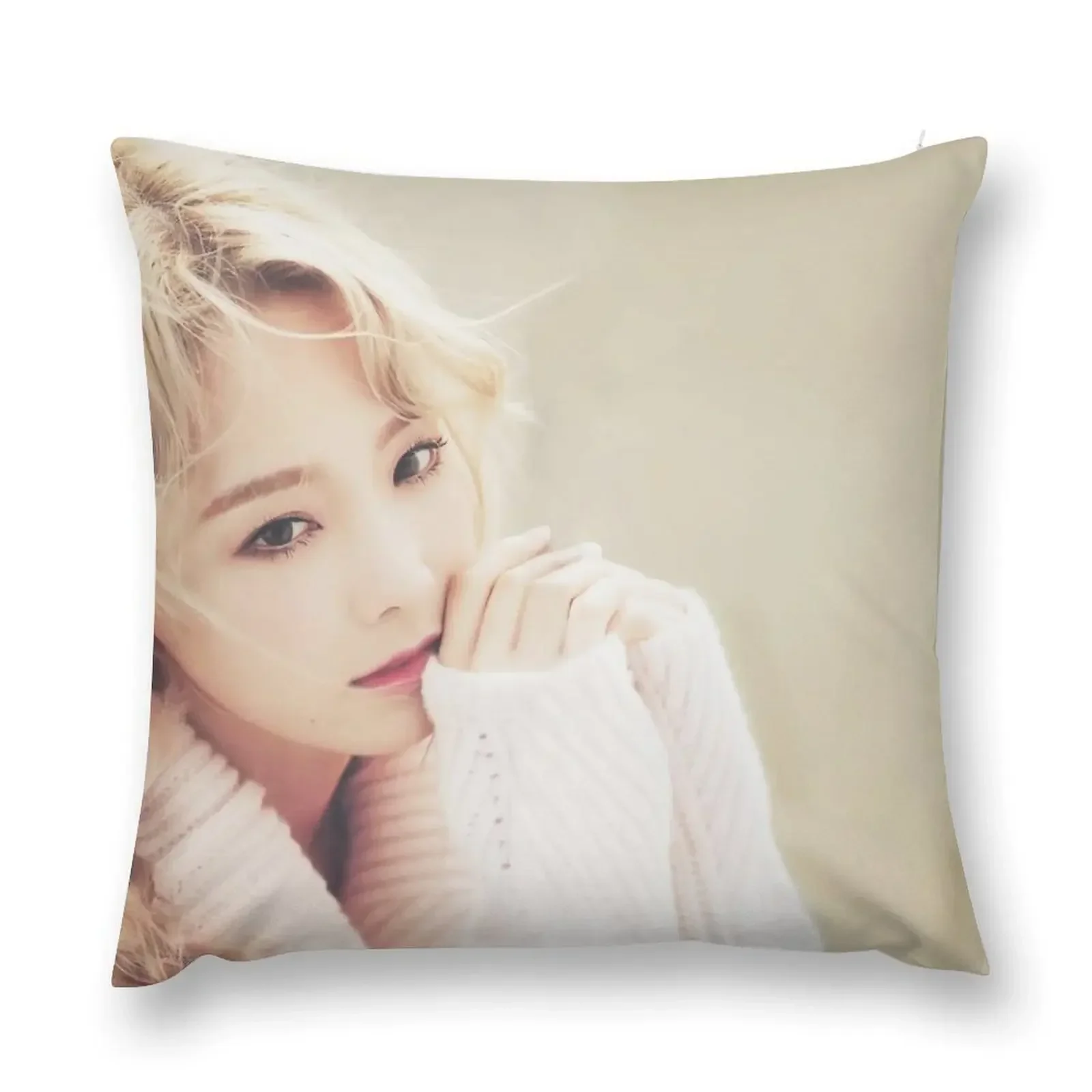 taeyeon-I Throw Pillow Christmas Pillows Pillow Cases Decorative Sofa Covers For Living Room pillow