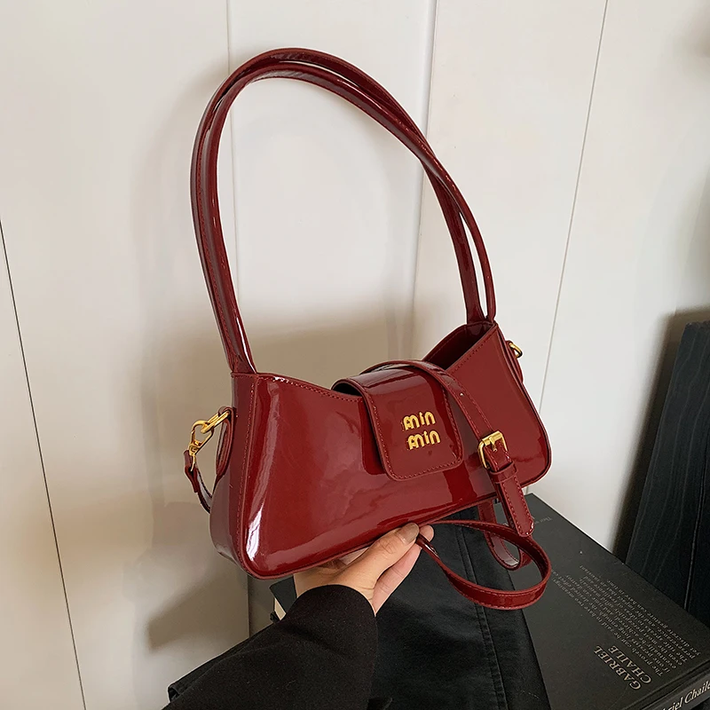 Retro modna torba na poduszkę dla kobiet, wiosna 2023 Nowa modna codzienna torba na ramię, wysokiej klasy, niszowa torba damska Un Sac Épaule