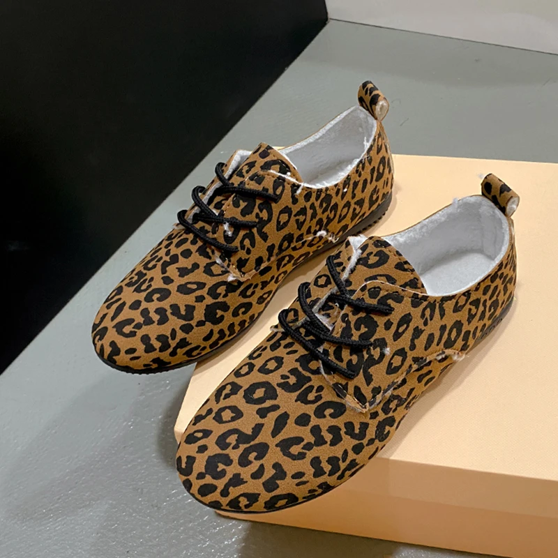 

Leopard Women Flats Causal Sneakers Suede Shoes Woman 2025 Trend Winter New Fashion Lace-up Cozy Shoes Loafers Zapatos Mujer