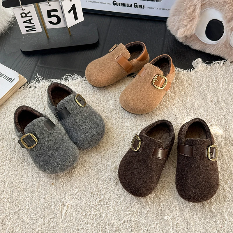 

Зимние нечеткие туфли на плоской подошве для маленьких девочек с ремешком с пряжкой, новинка 2025, зимняя детская флисовая прогулочная обувь на мягкой подошве, простая детская повседневная обувь