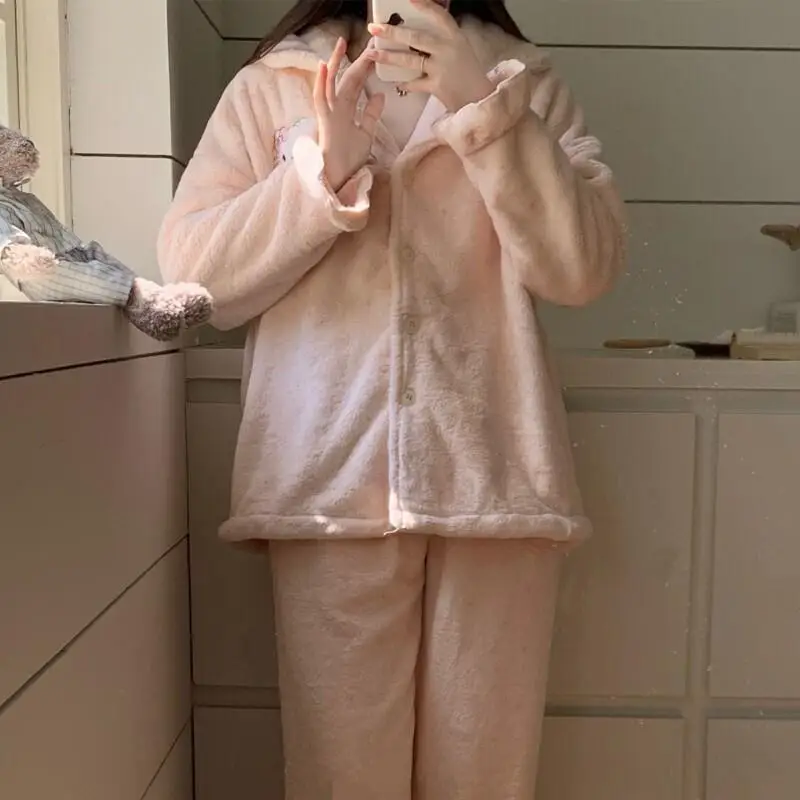 

Sanrio Hello Kitty Cute Women S Pajamas Coral Fleece Flannel Plus Size Homewear Autumn Winter 2025 New Thickened Fleeced Two