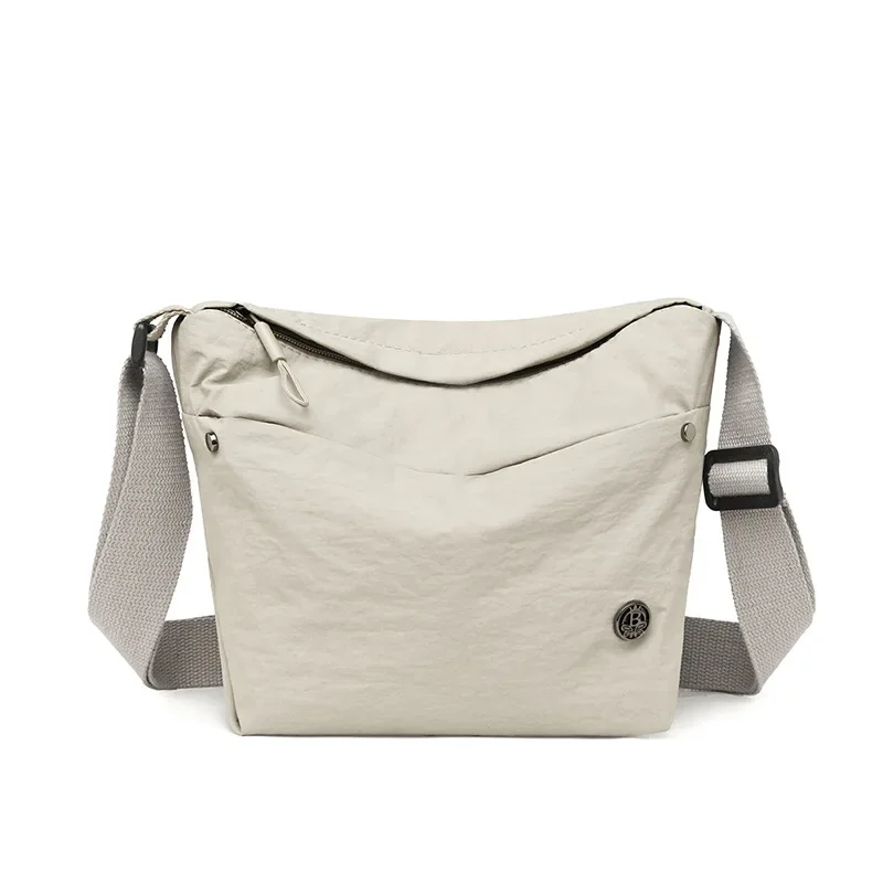 Ladies Fashion Nylon Messenger Bag-spacious And Light, Versatile Solid Color, Zipper Opening And Closing, Suitable For Daily Use