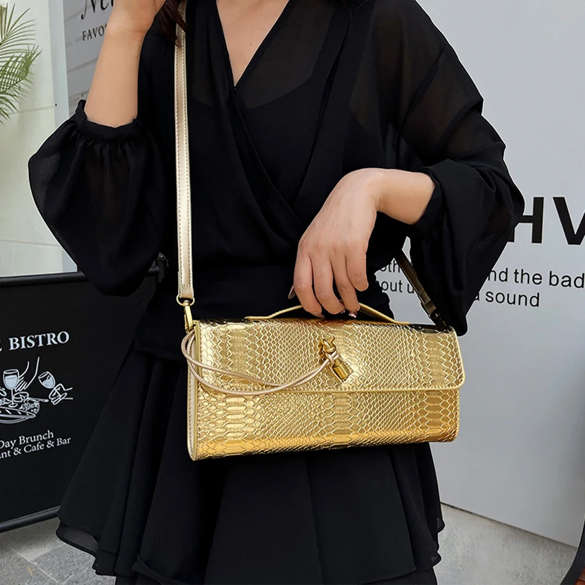 

Commute Women Fashion Snake Print Shoulder Bag Glossy Finish Gold Snap Adjustable Strap Lightweight Large Capacity Crossbody Bag