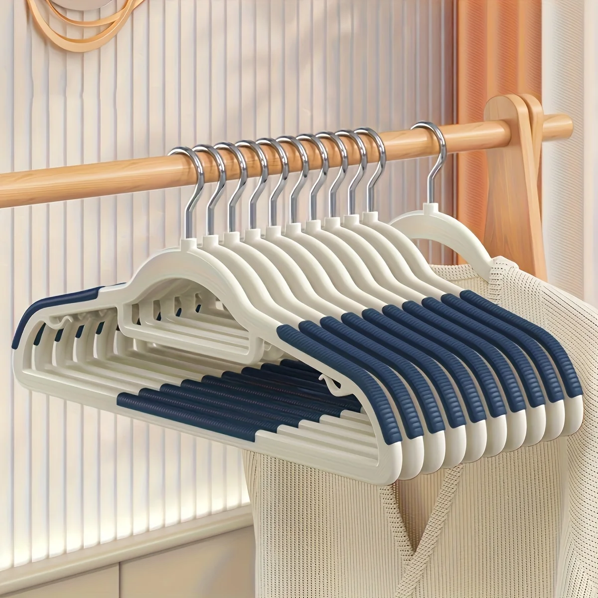 30-teiliges Set rutschfeste Kleiderbügel, robust und langlebig, drehbare Haken-Kleiderbügel, Wäscherei, Badezimmer und Schlafzimmer, Kleiderbügel, Organisation – Detail 12