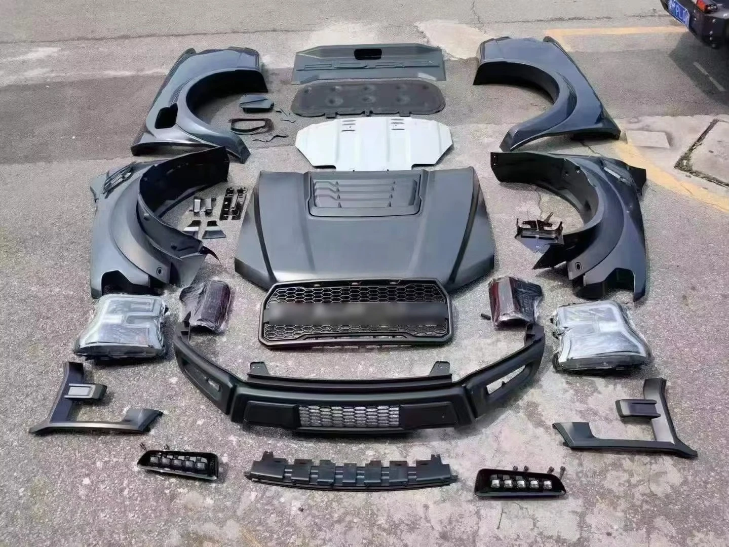 Old to New Body Kit for Ford Ranger T6 T7 T8 Upgrade F150 Raptor Body Kit F150 Car Bumpers Headlights