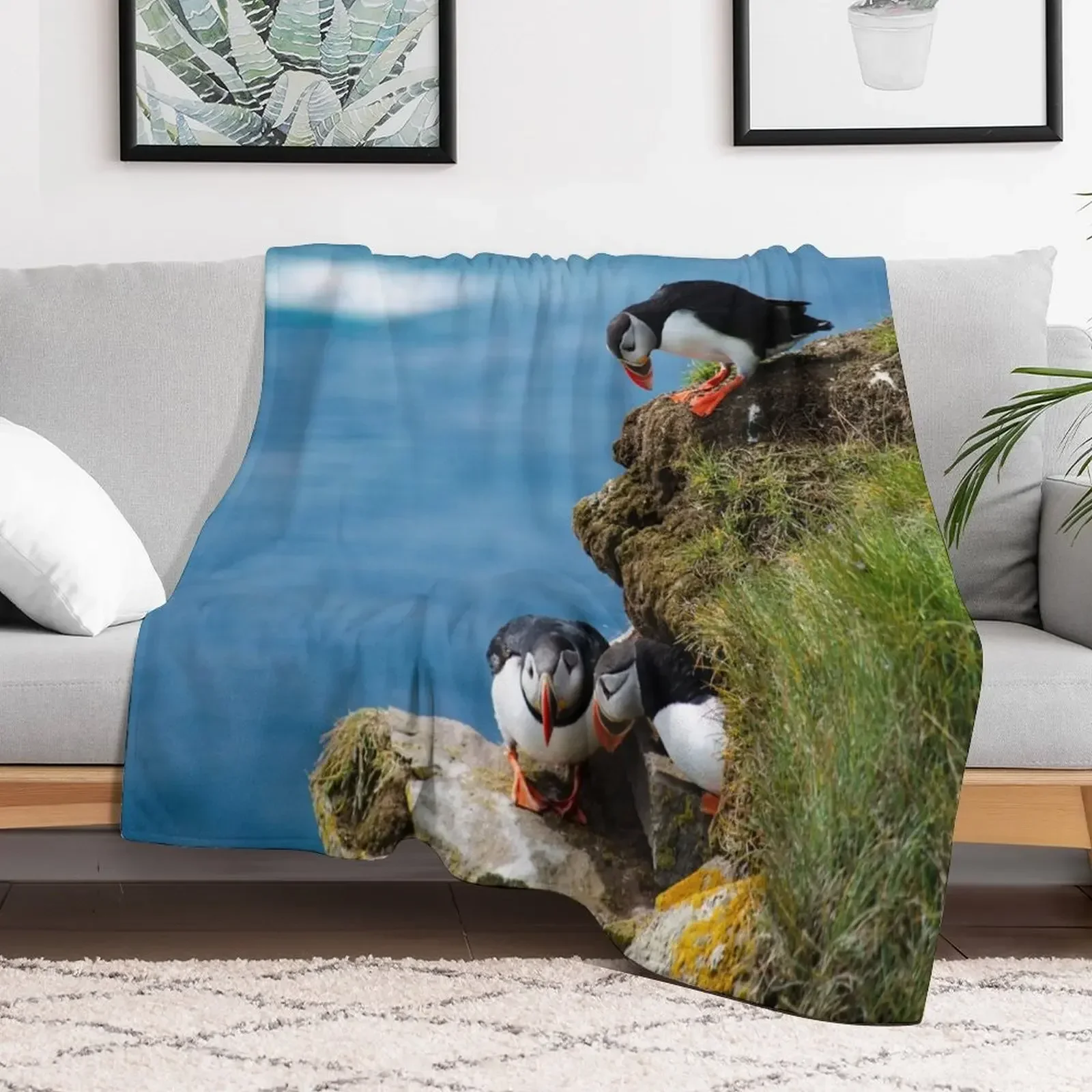 

Peeking Puffins Throw Blanket Sofa Quilt manga Comforter Decorative Sofas Blankets Luxury Thicken Beautifuls Blankets