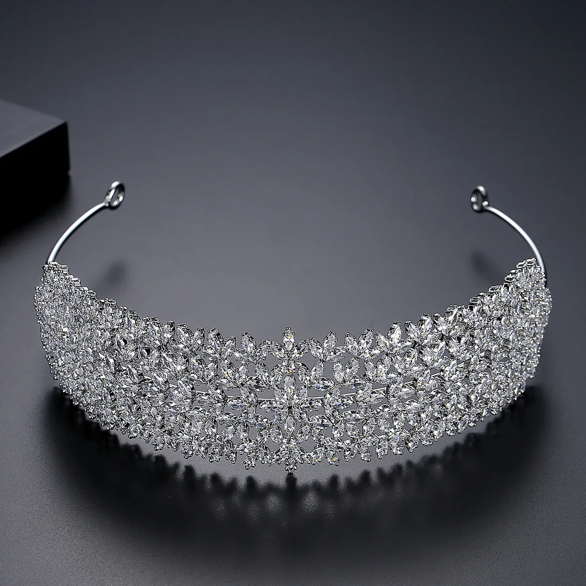 Versatile Cubic Crystal Bridal Crown Headband Women's Wedding Dress Accessory for Birthday Coming-of-Age Ceremony Performance