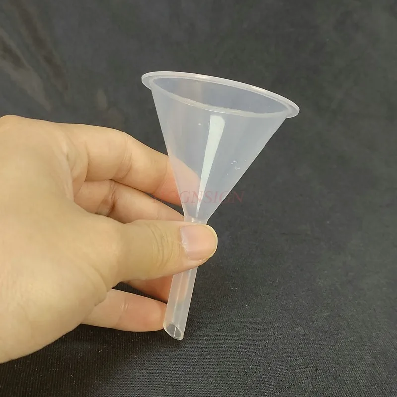 Plastic funnel 60mm diameter triangle funnel cone funnel chemical instrument chemical experiment equipment