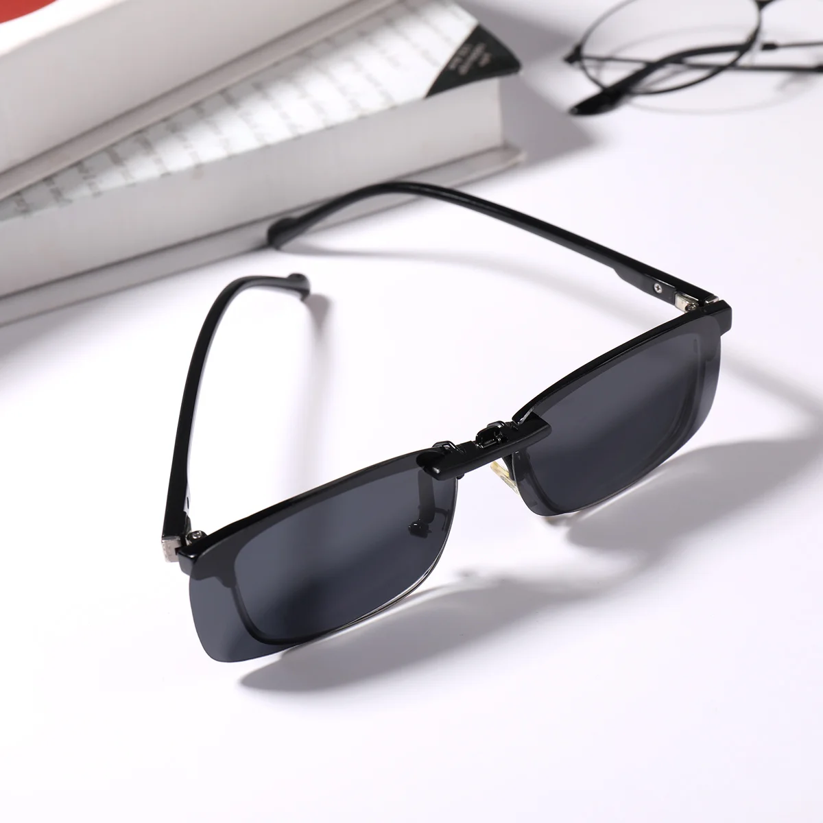 

3Pcs Driver Polarized Clip Sunglasses Clips Myopia Glasses Clamp Green Coffee Myopia Sunglasses Polarized Clip