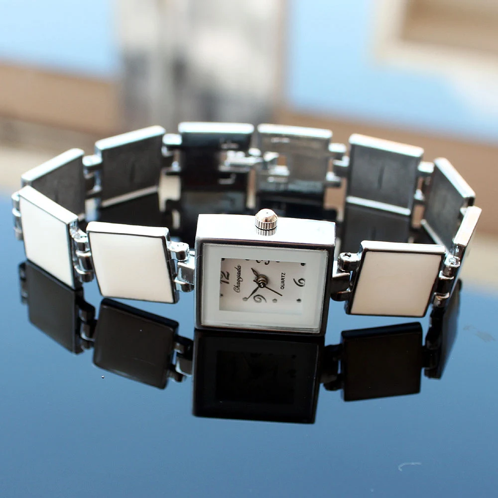 Women Watch Ladies Nobler Fashion Casual Wafer Design Round Dial Bracelet Watch Mujor Quartz Wristwatch Female Relojes O13