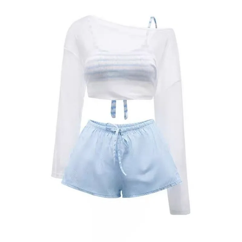 

Женский комплект из 3 предметов: прозрачный топ с длинными рукавами, полосатый укороченный топ-камисоль и шорты на завязках для дома и отдыха