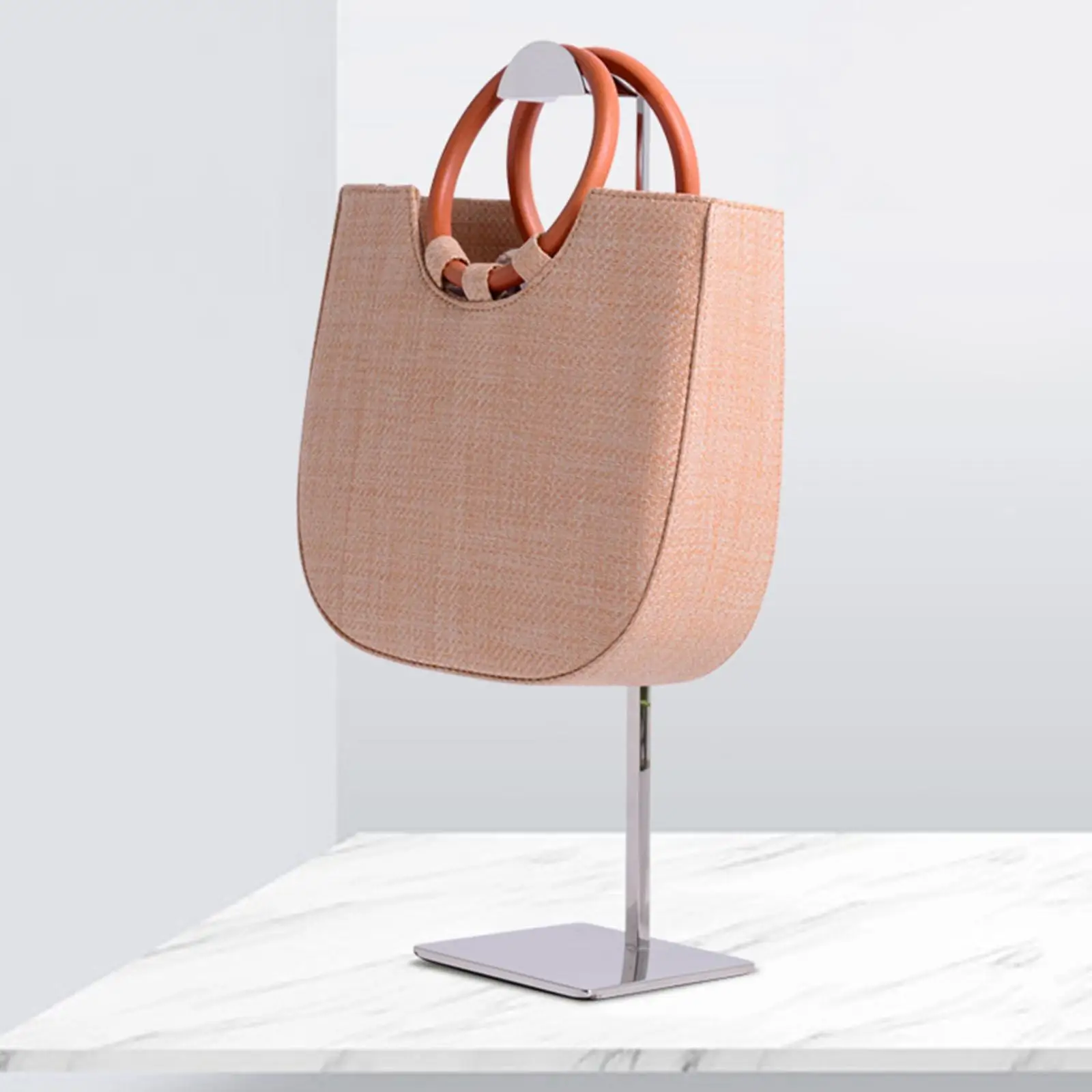 Стенд для демонстрации сумок