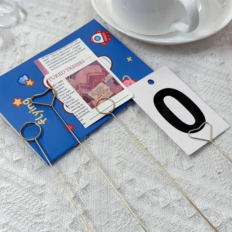 100/20x حاملي بطاقات مقعد زهرة معدنية الذهبي على شكل قلب زهرة لاقط عصا مقاطع DIY بها بنفسك أصحاب ترتيب الأزهار لحفلات الزفاف #6