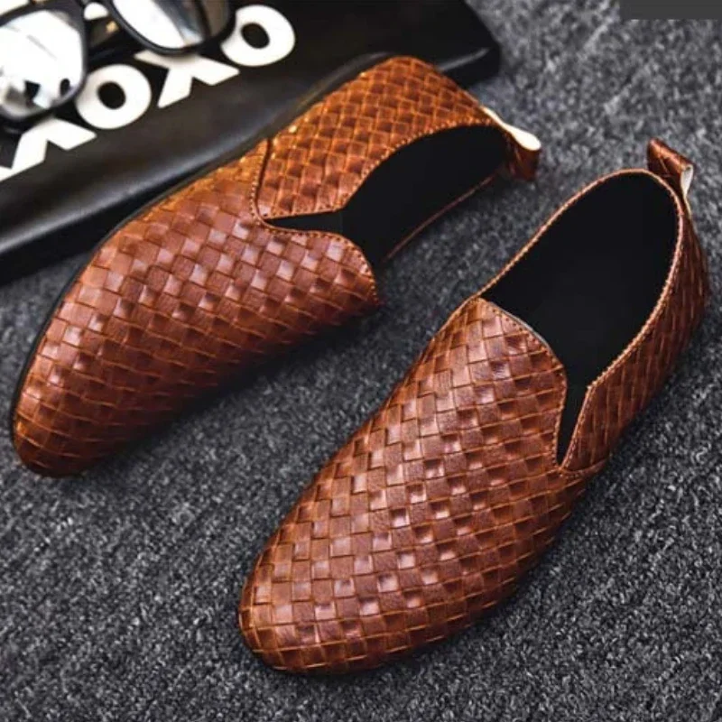 Men Trend Casual Shoes Fashion Light Men Leather Footwear Breathable Slip on Checkered Flat Bottom Driving Shoes Spring Summer