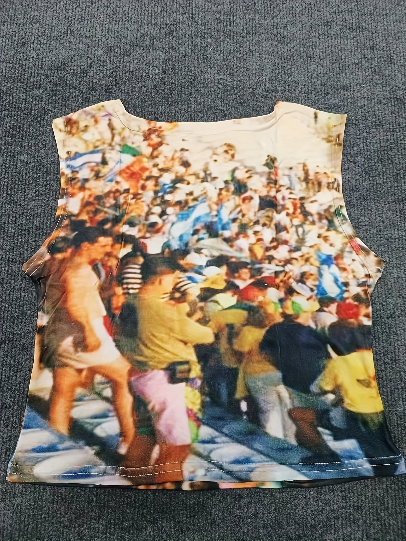 بلوزة نسائية مرقعة برقبة دائرية ومطبوعة بتصميم عتيق