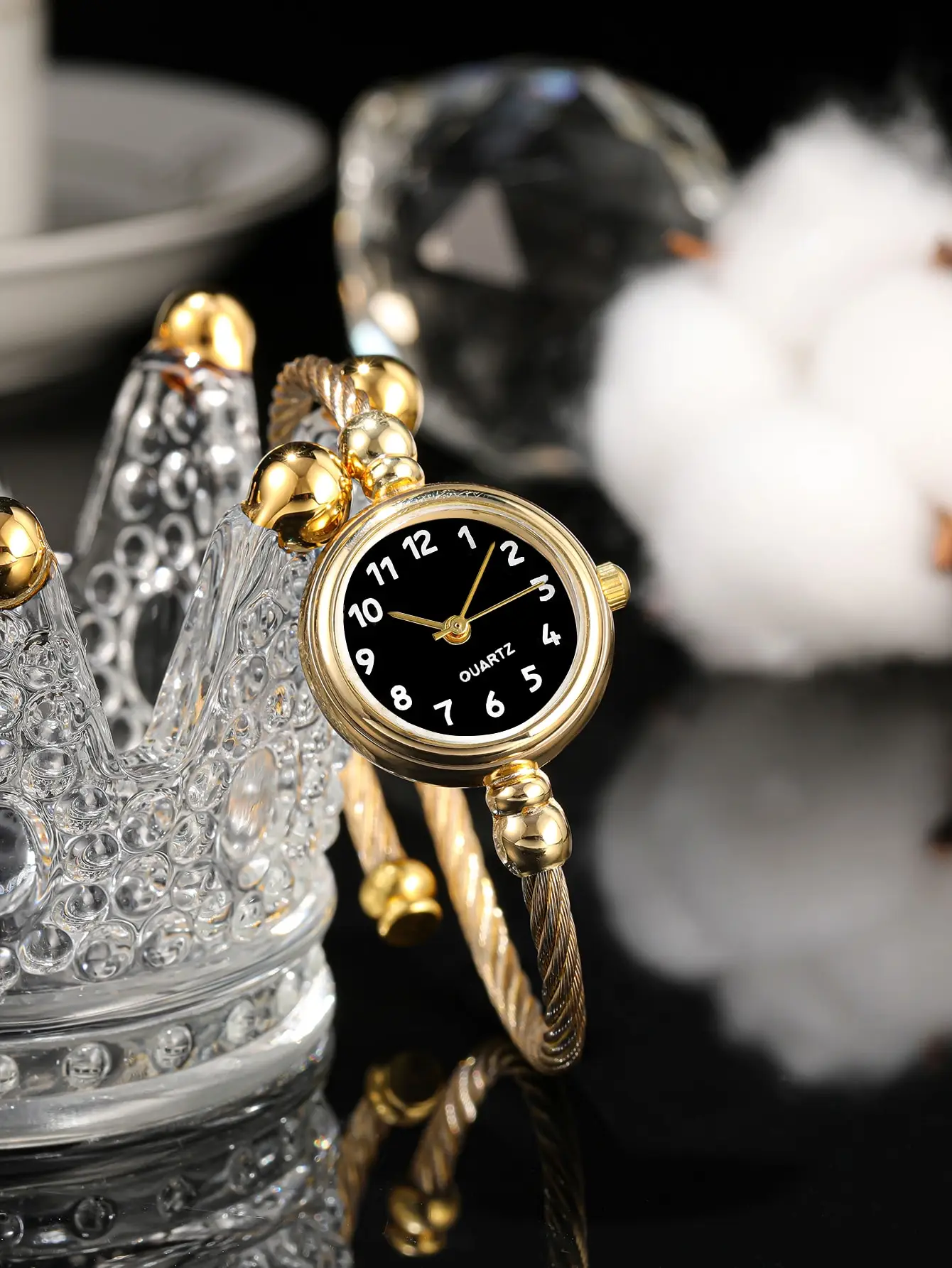 

1pc Women's Elegant Stainless Steel Strap Square Dial Classic Luxury Quartz Wrist Watch, (Without Watch Box)