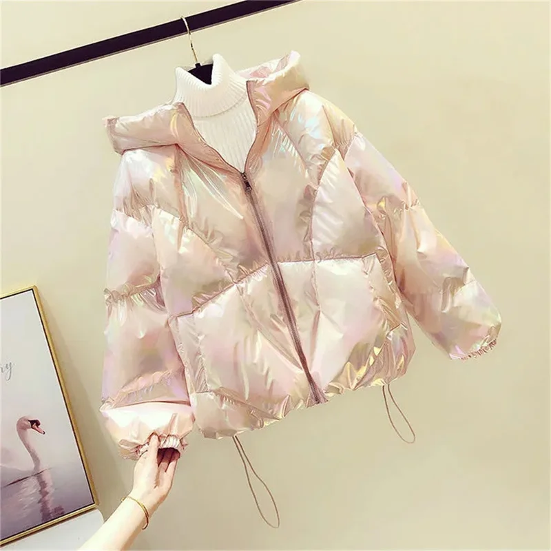 Chaqueta de plumón de algodón con capucha corta acolchada, abrigo grueso, ropa de pan, Parka blanca brillante plisada, moda de invierno, novedad de