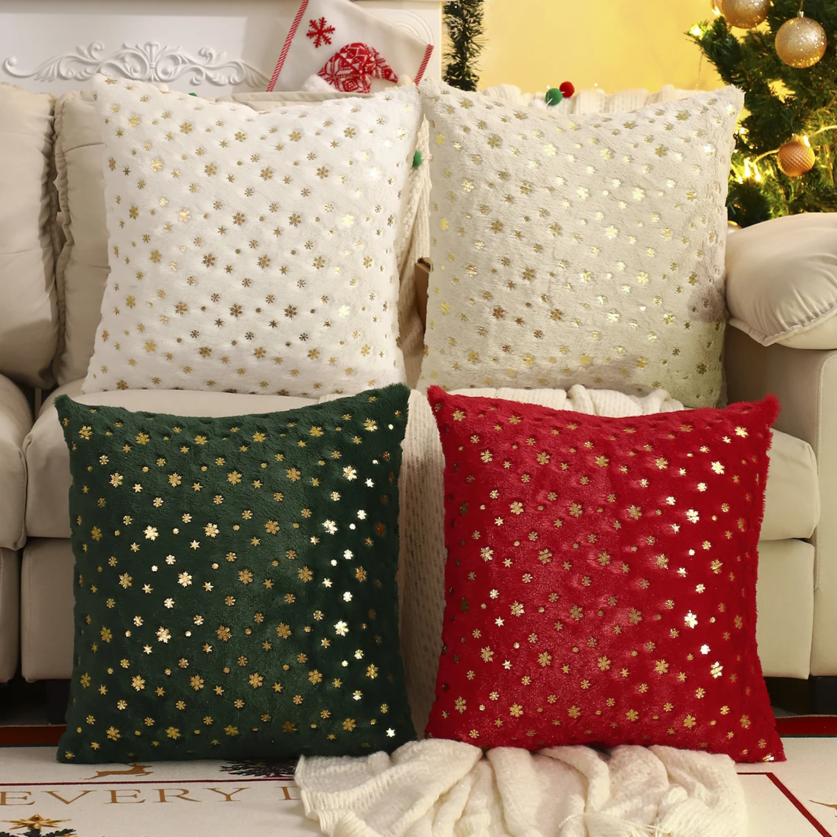 

1 PC Christmas Snowflake Throw Pillow Cover Winter Plush Bronzing Christmas Decoration Living Room