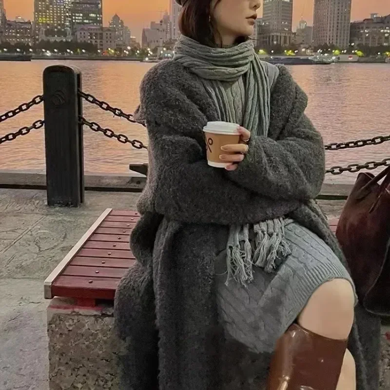 Autumn and Winter Luxury Warm Vintage Casual Hooded Coat Korean Design Plush Maxi Long Cardigan Fluffy Long Sleeve Sweater Women