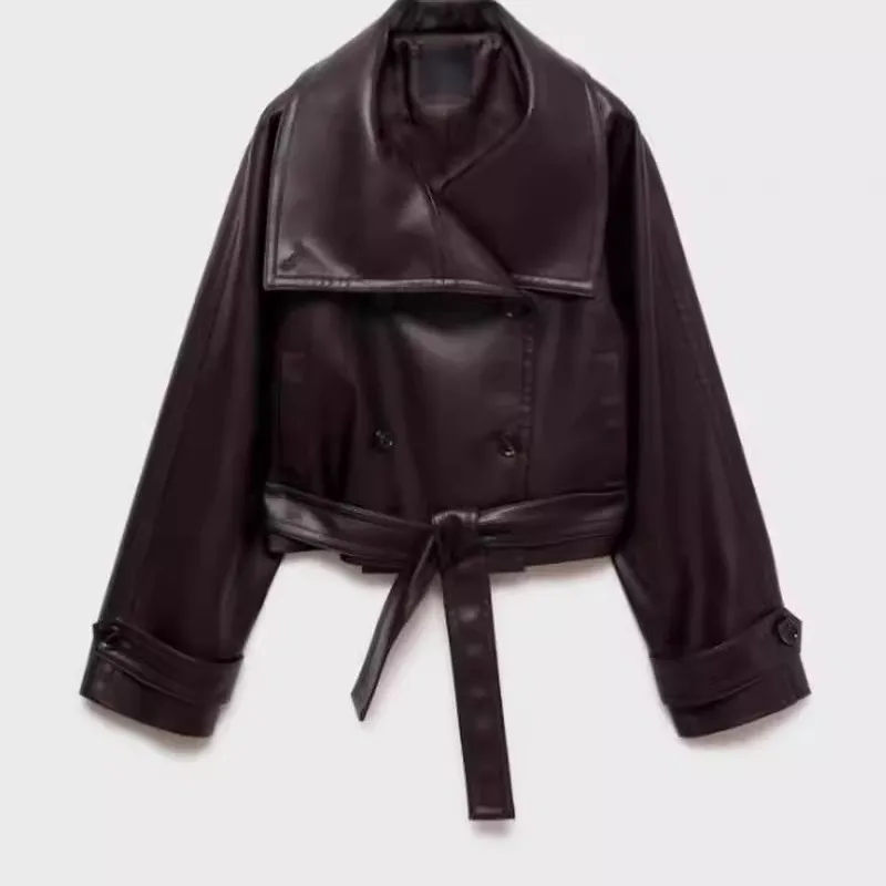 เสื้อโค้ทผู้หญิงทรงยาวแบบกระดุมสองแถว แต่งเข็มขัด ปกตกแต่ง หนังเทียม กันลม สำหรับฤดูใบไม้ร่วง