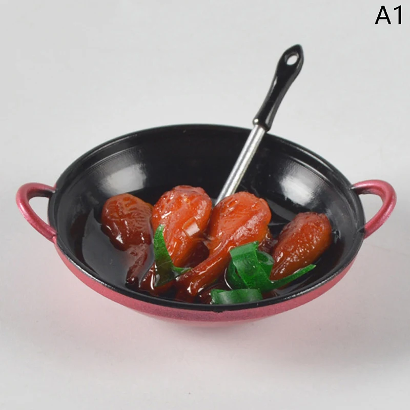 1/12 Dollhouse minyatür aksesuarları Mini Metal pişirme Pot gıda simülasyon mutfak mutfak modeli oyuncak bebek evi dekor