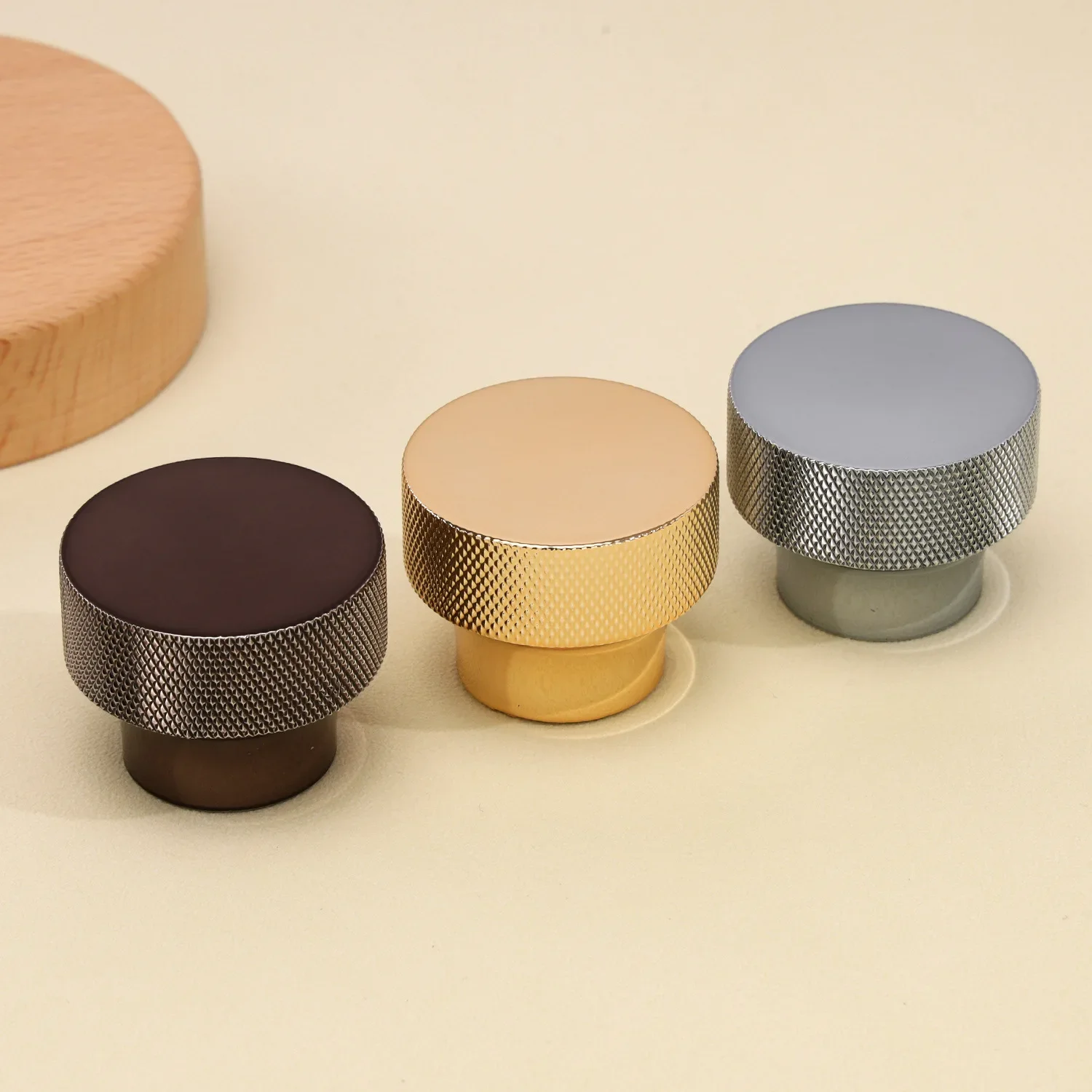 15MM Perfume Bottle Cap,  Zinc Alloy Cap with Refillable Perfume Bottle and Transparent Body, Great for Travel