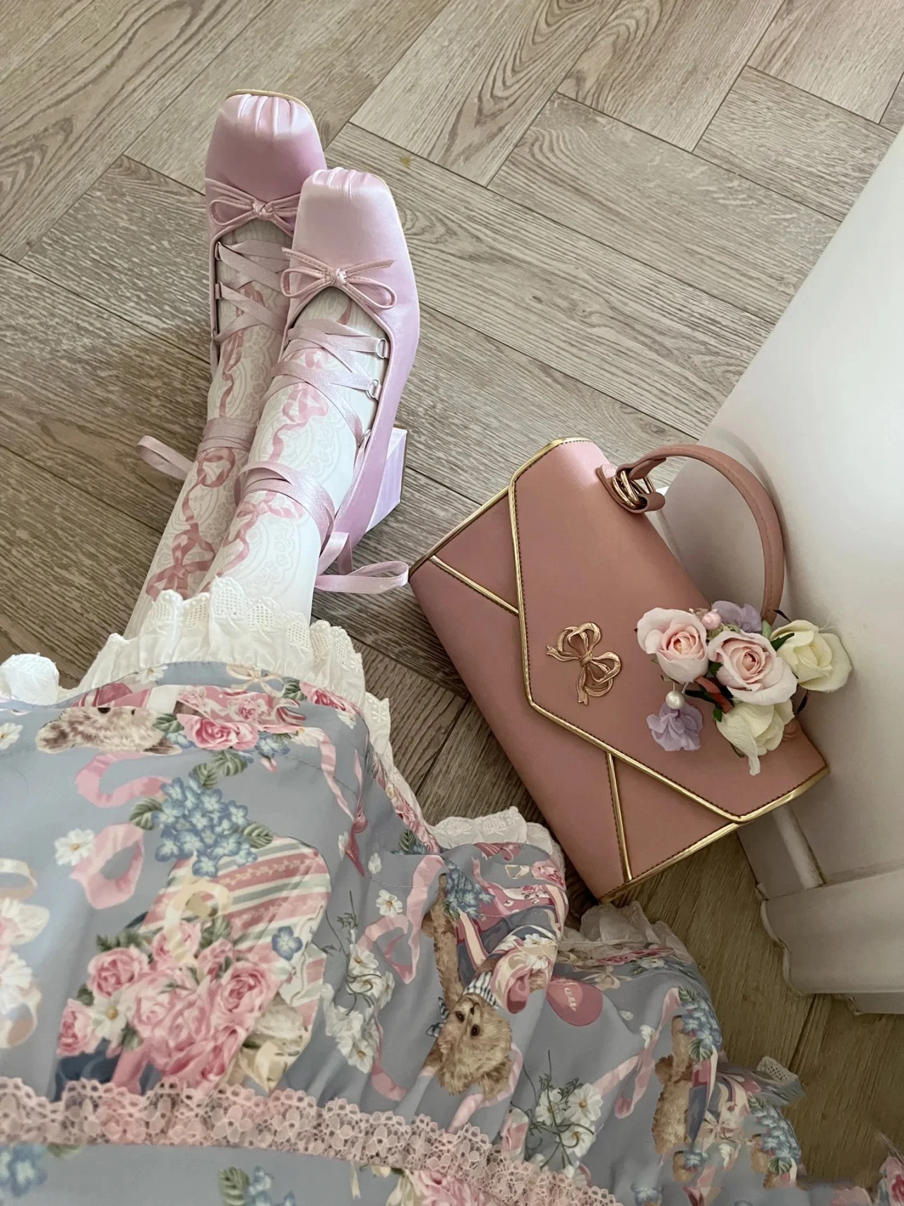 ピンクのクロスストラップハイヒール、チャンキーヒール、レディース2025年秋新作フレンチサテンバレエロリータシューズ