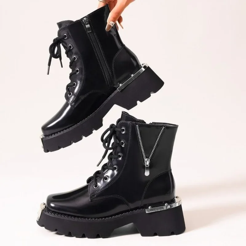 

Fall 2025 New Metallic Round Toe Lace-up Patent Leather Glossy Block Heels Platform Heightening Booties