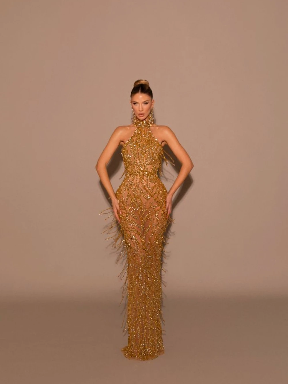 Golden Tassel Bodycon Evening Dress Illusion Shimmering Customized Prom Gown Sexy Halter Fashionable Banquet Women Wear