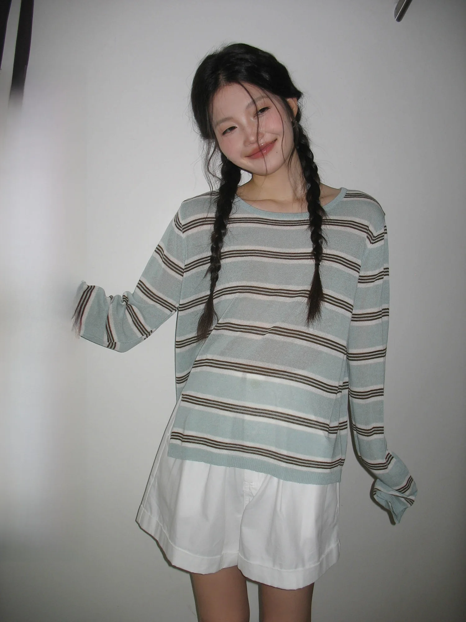 

Синяя полосатая вязаная рубашка с длинным рукавом для женщин, лето 2026, новая модель в корейском стиле, повседневный свободный топ, удобный, модный, в стиле кэжуал