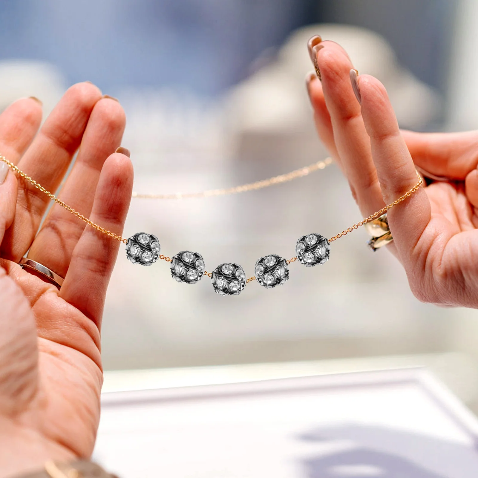 

90Pcs Shiny Diamond Beads for DIY Jewelry Projects Lightweight Sparkling Beads for Necklace Bracelet Craft Decoration