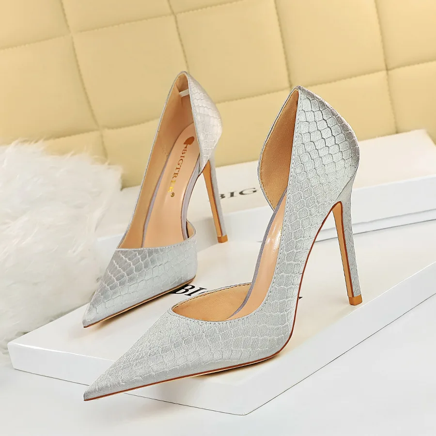 

Women Pumps Fashion Sexy Banquet Fine Super Heel Shallow Cut Side Snake Pattern Silk Satin Single Shoes High Heels туфли женские