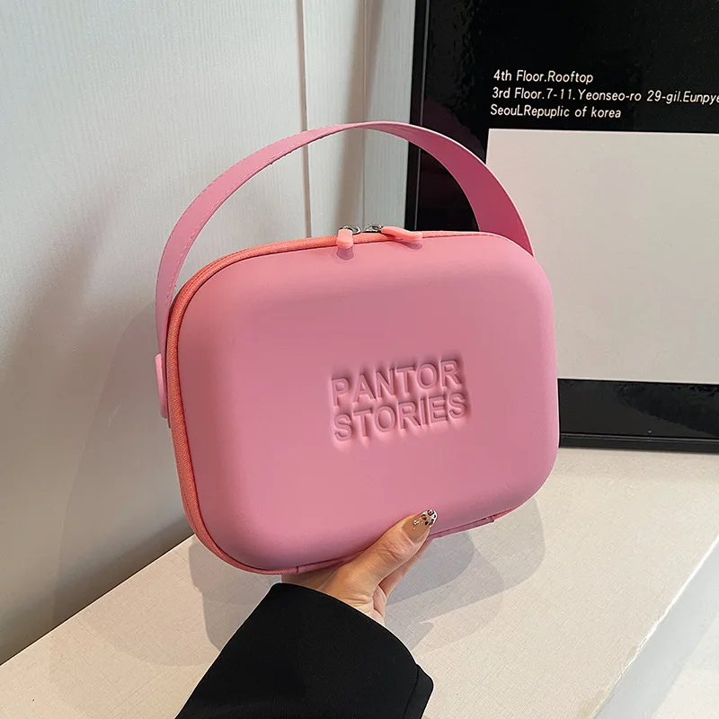 

Шикарная двухцветная женская сумка через плечо 2025, мини-кошелек через плечо, винтажная сумка-слинг с цветными блоками и металлической цепочкой для повседневного стиля