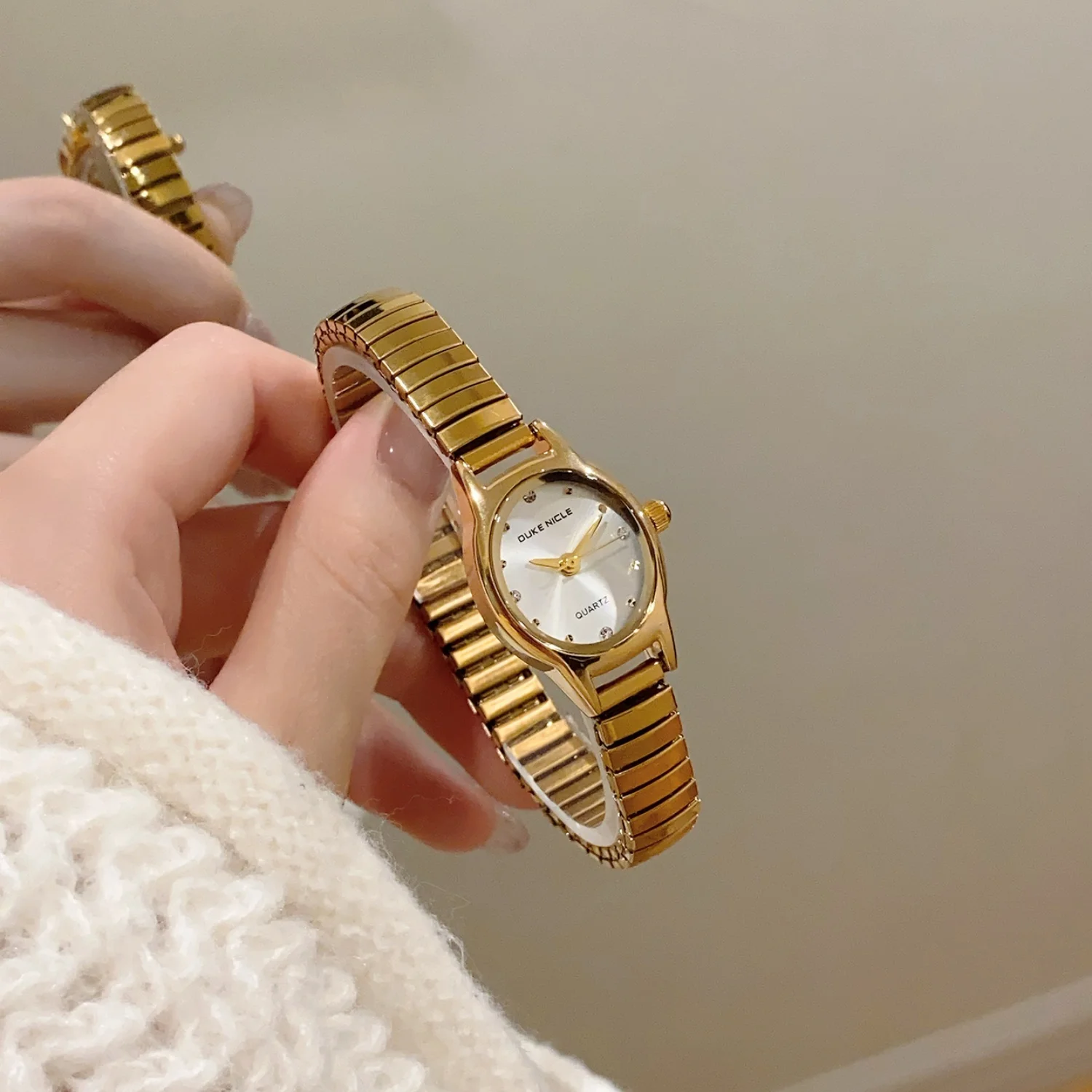 

Female Elastic Steel Band Watch Brand Business Gold Women's Quartz Watches Oval Dial Clock Orologio Wristwatch Reloj Mujer